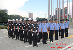 東莞保安公司威遠驚呆，土豪金版人民幣居然被認為是假鈔？