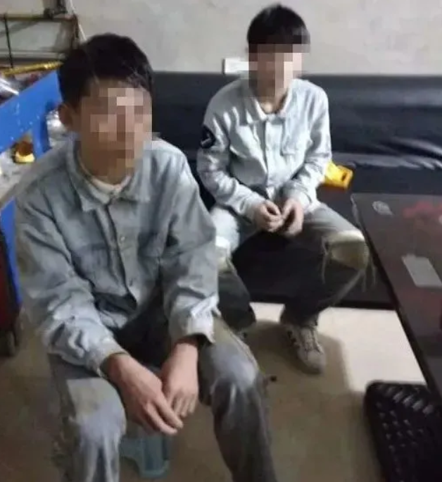 深夜！保安擒獲3名“盜竊嫌疑人”，繳獲作案工具斧頭、摩托車……