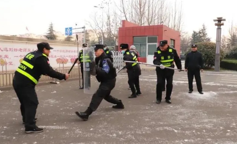 銀行保安智破騙局，成功保住青年男子20萬存款